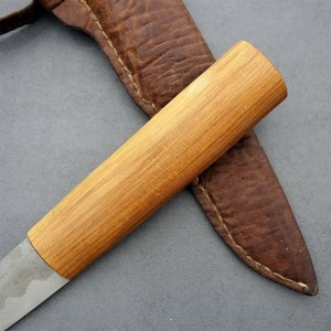 Cuchillo Medieval Forjado a Mano Personalizado con Hoja de Acero al Carbono de 3 mm de Grosor, Punta de Clip y Borde Recto, con Funda de Cuero, 7 Pulgadas de Largo - Product Image 3