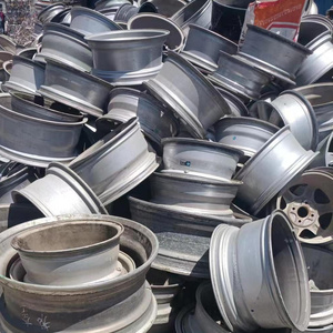 Déchets de roues en aluminium, matériau soigneusement trié pour des opérations de fusion avancées et une performance de récupération des alliages - Product Image 4