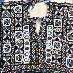 Parche de cuello indio vintage hecho a mano estilo Banjara con bordado y espejo para embellecer el vestido. - Product Image 1