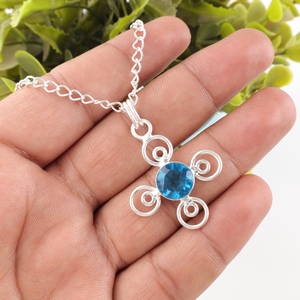 Collar con colgante de topacio azul suizo natural en forma de pera, chapado en plata de ley 925, certificado, elegante y delicado, para mujer. - Product Image 1