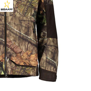 เสื้อแจ็คเก็ตสำหรับล่าสัตว์สำหรับผู้ชาย พร้อมช่องใส่เครื่องวิทยุ ช่องซิป ผ้าเปลือกหอย โพลีเอสเตอร์ 100% - Product Image 6