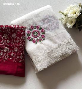 Fournisseur de saris et de chemisiers en georgette de qualité supérieure, exclusifs et de créateurs, avec broderies florales, de Surat. - Product Image 4