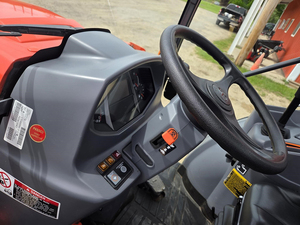 Tracteur agricole lourd 4x4 210 CV MAVERICK CORPORATE LOGISTICS LLC, haute durée de vie, prêt à l'exportation - Product Image 3