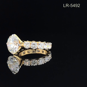 แหวนหมั้นเพชรทรงบริลเลียนต์สีขาว E  ทองคำขาว 14K  ฝังเพชรแล็บโกรว์  ทรงทันสมัยสำหรับผู้หญิง  รับรองโดย IGI ชุบโรเดียม - Product Image 4