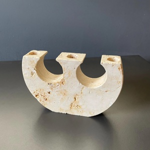 Porte-bougie moderne à trois arches en pierre de travertin naturelle, design artisanal pour une décoration intérieure élégante - Product Image 1