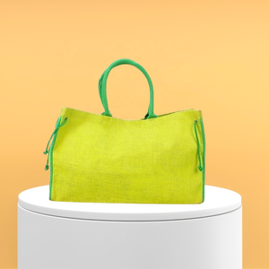 Elegante Bolsa de Compras de Fibra de Yute Verde, Bolsa de Transporte Ecológica de Fibra Natural para Compras con Estilo - Product Image 1