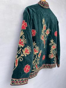 Chaqueta Étnica de Terciopelo Verde Bordada con Diseño Floral, Manga Larga, Cuello Alto, Hecha a Mano, Estilo Bohemio, para Invierno - Product Image 6
