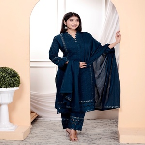Elegante Conjunto de Kurta de Algodón Azul Turquesa para Mujer con Bordado Schiffli y Dupatta Ligero para Bodas y Diwali, Ropa Étnica - Product Image 4