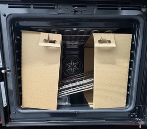 เตาอบไฟฟ้าติดผนัง Bosch รุ่น 800 Series HBL8444RUC ขนาด 30 นิ้ว แบบ Convection เดี่ยว ระบบ Smart - Product Image 3