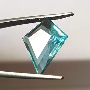 Piedra Preciosa Suelta de Aguamarina Santa María Azul Claro Natural de 7.55 Quilates, Forma de Cometa Facetada, 6x7.8x6.3mm, Translúcida - Product Image 1