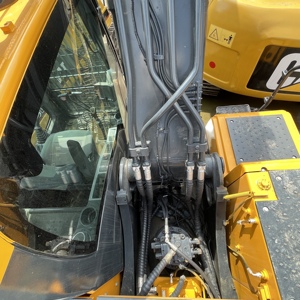 รถขุดไฮดรอลิกแบบตีนตะขาบ HYUNDAI R220LC-9S มือสอง ขนาด 22 ตัน เครื่องจักรก่อสร้าง - Product Image 6