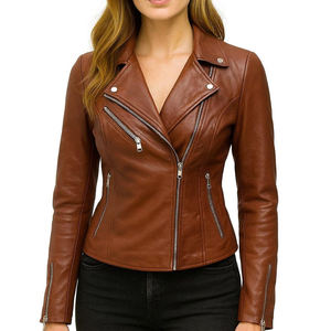 Chaqueta exterior clásica de cuero para mujer, ropa de invierno diseñada para brindar comodidad, calidez y un estilo urbano moderno. - Product Image 3