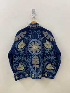 Chaqueta Tradicional de Arte Textil Bordada a Mano en Yute, TNT y Algodón, Estilo Suzani, Bohemia, Floral, Uzbeca, para Festivales y Bodas - Product Image 4