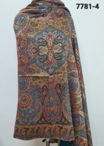 Chal Floral Reversible de Lana Fina Tejida Jamawar para Mujer - Ligero y Transpirable para Uso en Todas las Estaciones - Product Image 4