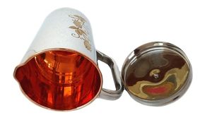 Carafe à eau en cuivre artisanale avec motif floral, idéale pour le service traditionnel et la décoration intérieure - Product Image 4