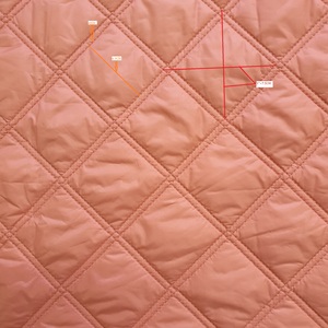 Patrón bordado de acolchado cuadrado de 6 ''de poliéster 100% de alta calidad respetuoso con el medio ambiente para 2-5 capas para hoteles - Product Image 4