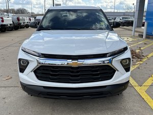 Trailblazer LS FWD Sport U-tility 2024 Usado en Excelentes Condiciones - Product Image 2