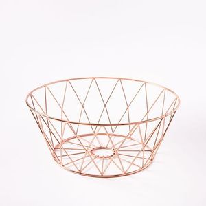 Panier à fruits décoratif en métal de qualité supérieure pour comptoir de cuisine, rangement élégant pour fruits frais et légumes, en fil métallique ouvert - Product Image 1