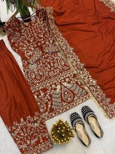 Traje Tradicional de Diseñador, Farshi Salwar Kameez de Seda, Bordado con Lentejuelas, para Bodas y Fiestas Indias y Pakistaníes - Product Image 4
