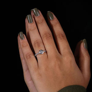 Ensemble de lunette de coupe minimaliste Bague de fiançailles en diamant cultivé en laboratoire Bague de proposition en or blanc 10 carats Cadeau d'anniversaire pour elle pour les mariages - Product Image 6