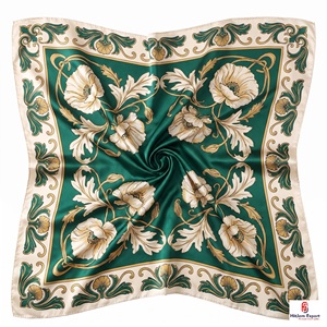 Écharpe carrée personnalisée de qualité supérieure avec pompon, douce et légère, foulard de mode pour femme, fabricant et fournisseur OEM ODM - Product Image 4