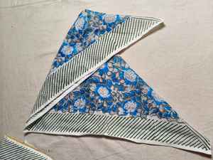 Bandana carrée d'inspiration vintage, motif floral en blocs, en coton respirant, couvre-tête décontracté pour femme, accessoire de cou - Product Image 6