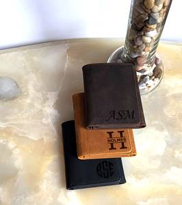 กระเป๋าสตางค์หนังแท้แบบพับสามตอน พรีเมียม สำหรับผู้ชาย ป้องกัน RFID  ใส่บัตรเครดิตได้  บางเฉียบ  พร้อมสลักโลโก้ตามสั่ง รุ่น NTW-0036B - Product Image 3