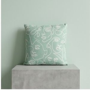 Housse de coussin carrée brodée minimaliste vert menthe en lin et coton lavable, motif portrait, très tendance - Product Image 3