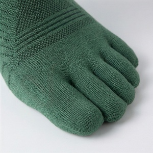 Chaussettes courtes vertes pour hommes à 5 doigts, motif géométrique tricoté, respirantes, en coton et élasthanne, pour usage quotidien estival - Product Image 6