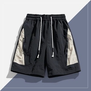 Shorts coupe-vent en polyamide personnalisés, légers, en nylon coloré, shorts d'été pour hommes - Product Image 2