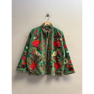 Veste à col mandarin verte pour femme, style ethnique, broderie florale faite à la main, manches longues, style printemps, tissu en velours - Product Image 3