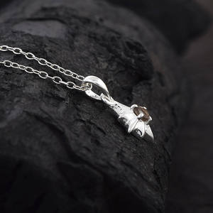 จี้รูปดาวประดับควอตซ์สโมคกี้ชุบโรเดียมเงินแท้จาก Rhaya Jewels สินค้าขายส่งสุดฮิต งานแฮนด์เมดสไตล์มินิมอล ประดับพลอยสีน้ำตาล เหมาะสำหรับเป็นของขวัญ - Product Image 3