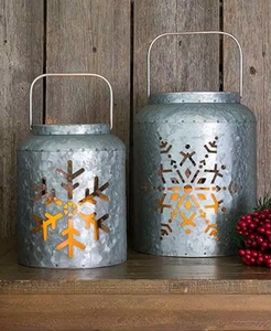Lanternes en métal en forme de flocon de neige avec un design artisanal et une finition rustique pour la décoration de Noël - Product Image 3