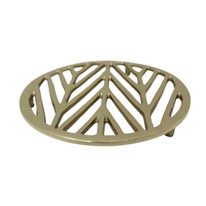 Decoración de Mesa, Trípode Redondo de Aluminio con 3 Patas, Color Dorado Latón EPL, Estilo Clásico, Pedestal y Soporte para Cocina y Mesa - Product Image 3