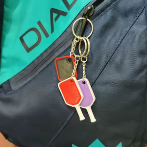 Nuevo Llavero de Raqueta de Pickleball de Goma, Material de Goma Personalizado de Alta Calidad, Logotipo Grabado Duradero, Regalo OEM - Product Image 3
