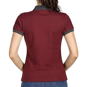 Ropa premium para el día a día con un estilo refinado. Las camisetas tipo polo para mujer ofrecen un ajuste cómodo y un atractivo atemporal para mujeres modernas. - Product Image 2
