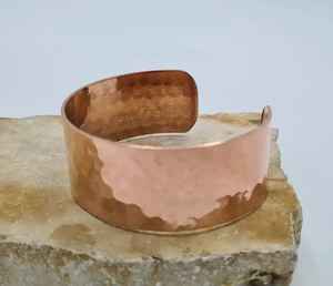 Bracelet magnétique en cuivre martelé, cadeau religieux, aluminium naturel pur, fait main, thérapie, d'Inde - Product Image 3