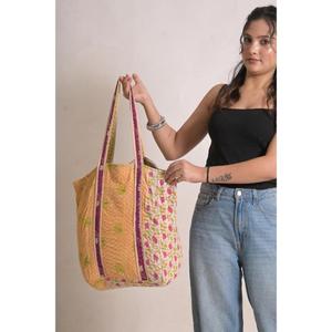 Bolsa de Mano de Algodón Ecológico Kantha, Estilo Vintage Indio Boho, Estampada y Hecha a Mano - Product Image 2