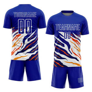 เสื้อฟุตบอลแบบกำหนดเองรุ่นล่าสุด ยูนิเซ็กซ์  โลโก้ส่วนตัว ชื่อทีม โพลีเอสเตอร์ 100% ระบายอากาศได้ดี คุณภาพสูง ทนทาน เหมาะสำหรับการฝึกซ้อมและการแข่งขัน - Product Image 1