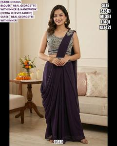 Sari moderne en georgette aqua floral urbain naturel, coupe sirène, longueur ras du sol, drapé, avec broderie, confortable - Product Image 3