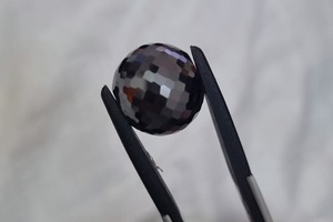 Perles sphériques en moissanite noire de 21,37 mm | Moissanite facettée | Moissanite en vrac |   Utilisé pour les pendentifs en diamant et autres bijoux - Product Image 3