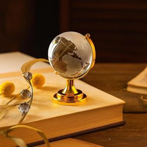 Globo Decorativo de Cristal con Base Dorada, Perfecto para la Oficina en Casa y la Mesa de Estudio, Elegante Decoración para Mesa de Hogar y Oficina - Product Image 1