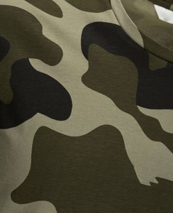 เสื้อยืดคอกลมผ้าฝ้ายพิมพ์ลายพรางแบบกำหนดเองด้วยเทคนิค Sublimation สำหรับผู้ชาย แขนสั้น ผ้าฝ้าย 100% - Product Image 3