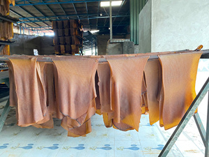 ยางธรรมชาติสีน้ำตาลคุณภาพสูง เกรดขึ้นรูป ทนแรงกระแทกสูง สำหรับพื้นยางรถยนต์ ผลิตในเวียดนาม ตามมาตรฐาน RSS3 Ribbed Smoked Sheet TCVN 3769:2016 - Product Image 4