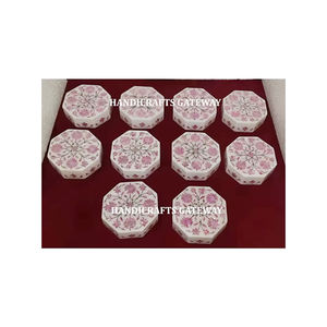 Hermosa Caja de Regalo de Mármol Blanco Hecha a Mano con Incrustaciones de Nácar de Diseño Antiguo para Joyería, Ideal para Festividades - Product Image 5