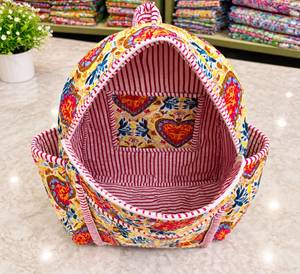 Mochila Bohemia Acolchada de Algodón con Estampado Floral a Mano, con Cierre, Suave y Ligera para Uso Diario - Product Image 3