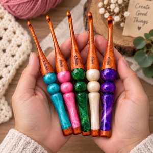 Crochets à crochetage en bois dur faits à la main avec poignées en résine colorées solides 3,5 mm-6 mm Outils de tricot pour travaux manuels DIY - Product Image 4