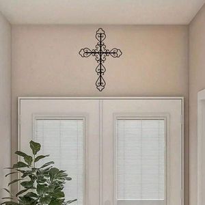 Croce in Metallo Personalizzata per Decorazione Domestica - Design Moderno/Classico con Cornice in Ferro - Product Image 4