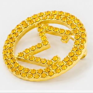 Broche scintillante Sigma Gamma Rho en or avec lettres grecques en strass, badge de revers de sororité, bijou de mode étincelant - Product Image 2