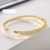 Bracelet de luxe en acier inoxydable motif trèfle, pavé de cristaux, style moderne, pour soirée